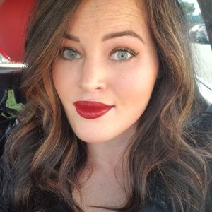 Meet your Posher, Genevieve